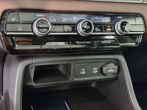 Used 2026 Honda Pilot Touring image 20