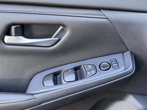 New 2025 Nissan Sentra SV image 22