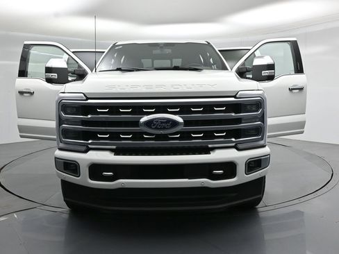 Certified 2024 Ford F250 Platinum AWD/4WD image 33