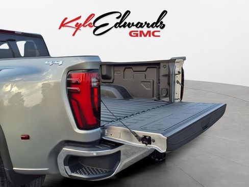 New 2026 GMC Sierra 3500 SLE w/ SLE Value Package image 24