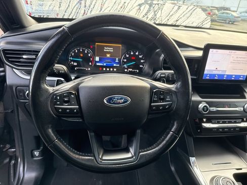 Used 2020 Ford Explorer XLT w/ Equipment Group 202A image 33