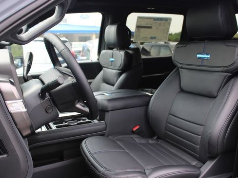 New 2026 Ford F250 Platinum AWD/4WD image 8