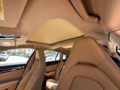 Certified 2023 Porsche Panamera 4 Platinum Edition AWD/4WD image 24