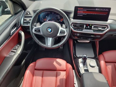Used 2025 BMW X4 xDrive30i w/ M Sport Package AWD/4WD image 16