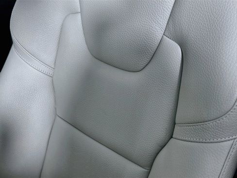 Used 2023 Volvo XC90 B5 Core w/ Protection Package Premier AWD/4WD image 19