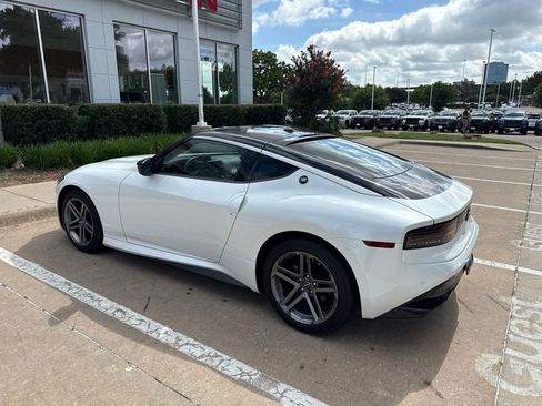 Used 2024 Nissan Z Sport w/ Floor Mat Package RWD image 1