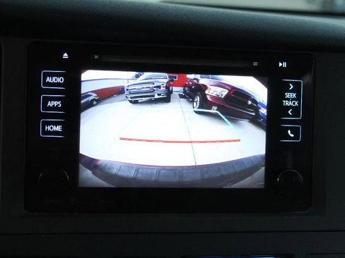 Used 2016 Toyota Sienna LE image 16