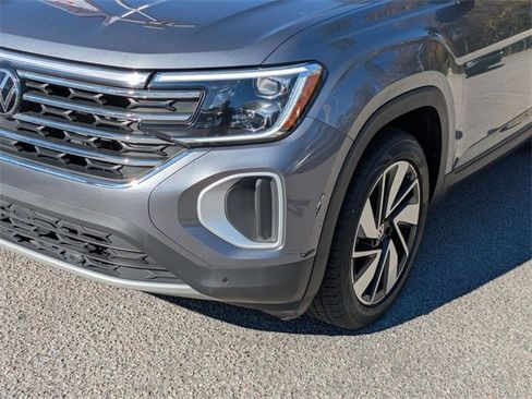 Used 2024 Volkswagen Atlas SE image 9