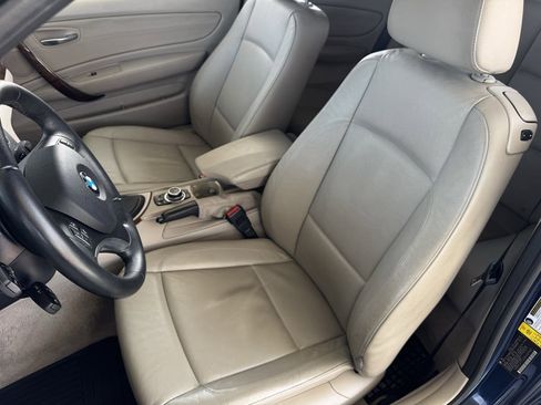 Used 2011 BMW 128i Convertible image 20