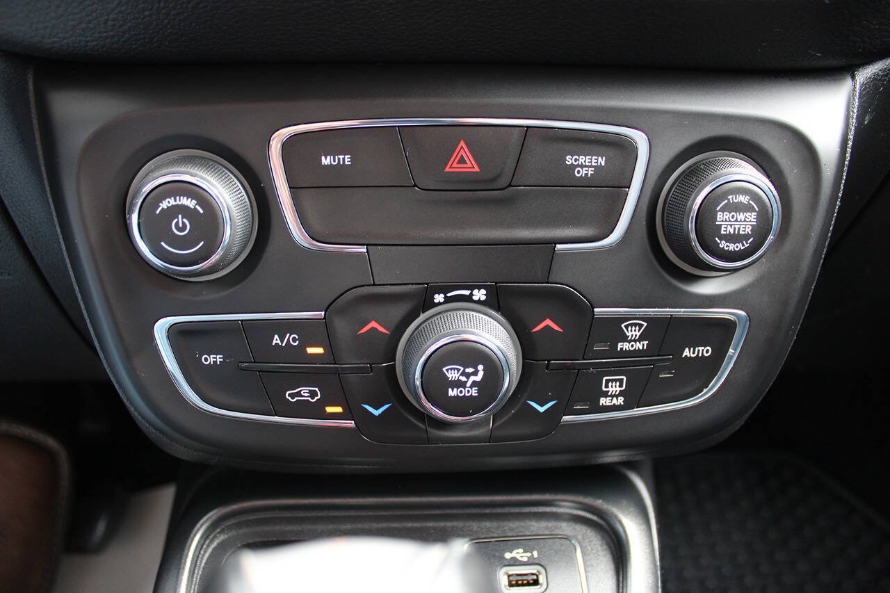 Used 2019 Jeep Compass Trailhawk w/ Leather Interior Group AWD/4WD image 29