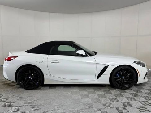 Used 2019 BMW Z4 sDrive30i w/ M Sport Package RWD image 11