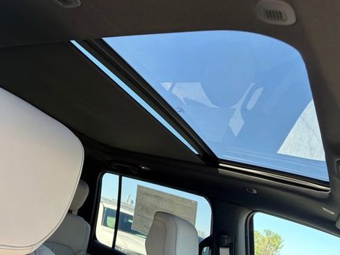 New 2026 Jeep Grand Wagoneer L 4WD image 31