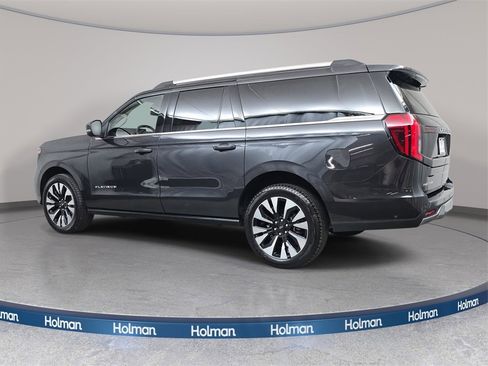 Used 2025 Ford Expedition Max Platinum w/ Driver's Package image 8