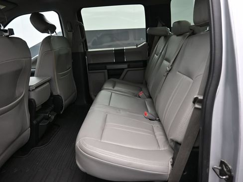 Used 2017 Ford F150 XLT RWD image 6