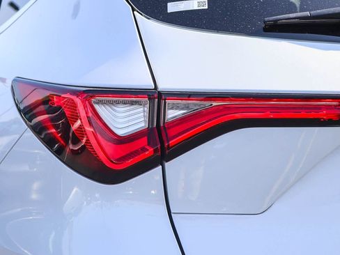 Used 2023 Acura MDX SH-AWD w/ Advance Package image 7
