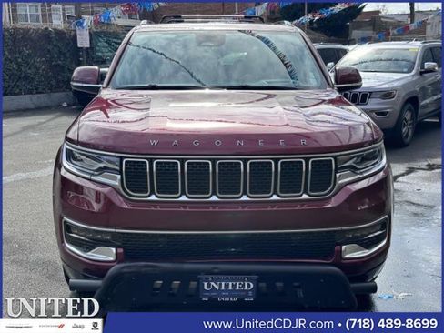 Used 2022 Jeep Wagoneer Series III w/ Premium Group I image 9