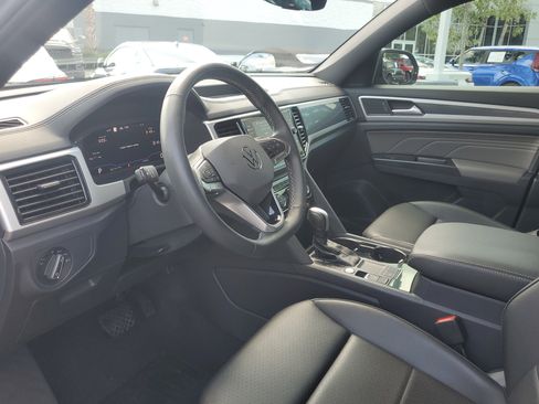 Used 2021 Volkswagen Atlas Cross Sport SEL FWD image 11