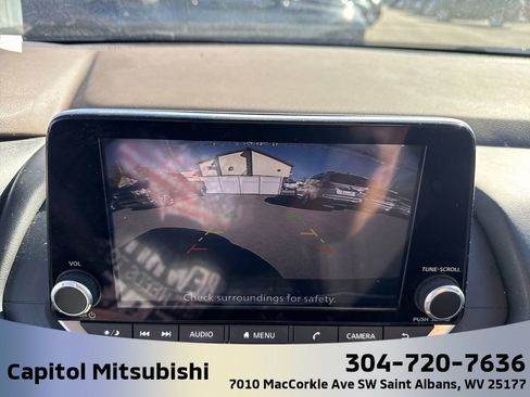 Used 2023 Nissan Rogue S image 27