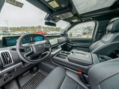 New 2025 Ford Expedition Max Platinum w/ Stealth Performance Package image 37