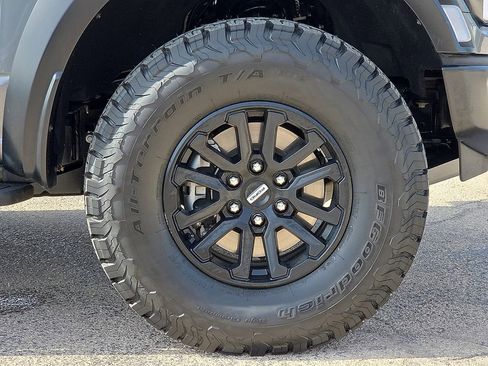 Used 2025 Ford F150 Raptor AWD/4WD image 8