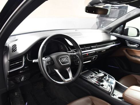 Used 2019 Audi Q7 3.0T Premium Plus w/ Premium Plus Package AWD/4WD image 12