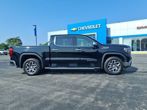 Used 2022 GMC Sierra 1500 SLT w/ SLT Premium Plus Package AWD/4WD image 24