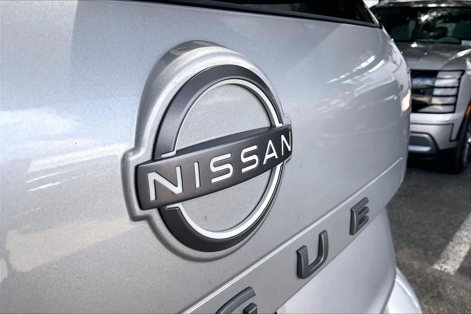 Used 2025 Nissan Rogue SV FWD image 61