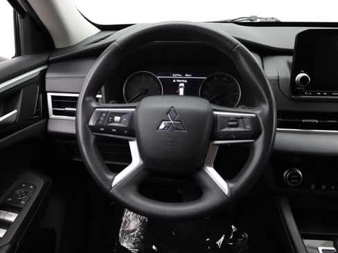 Used 2022 Mitsubishi Outlander ES AWD/4WD image 26