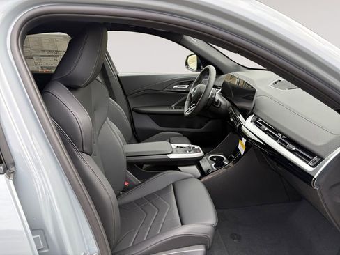 New 2026 BMW X2 xDrive28i AWD/4WD image 15