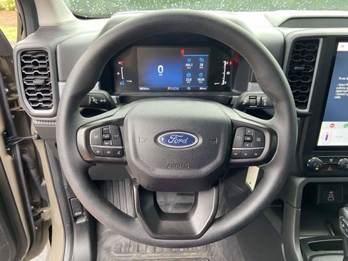 Used 2025 Ford Ranger XL w/ Trailer Tow Package RWD image 18