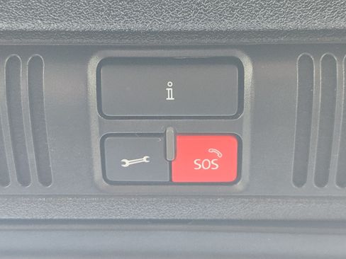 Used 2014 Volkswagen Beetle 1.8T FWD image 13