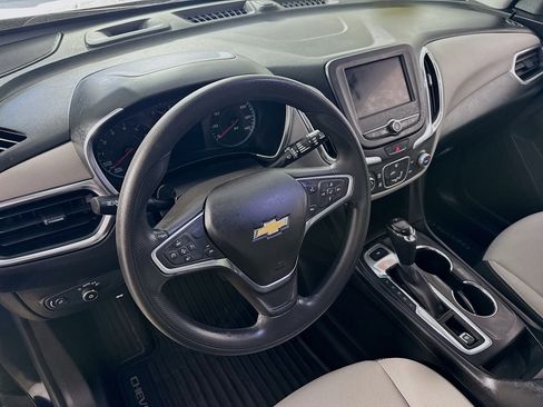 Used 2020 Chevrolet Equinox LS w/ LS Convenience Package image 11