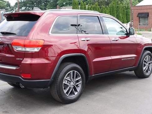 Used 2018 Jeep Grand Cherokee Limited AWD/4WD image 11