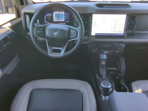 Certified 2023 Ford Bronco Wildtrak image 14