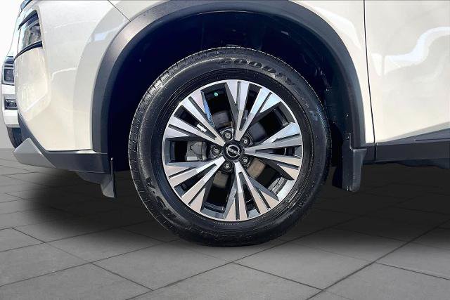 Certified 2023 Nissan Rogue SV FWD image 11