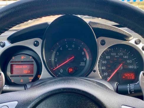 Used 2016 Nissan 370Z Touring RWD image 20