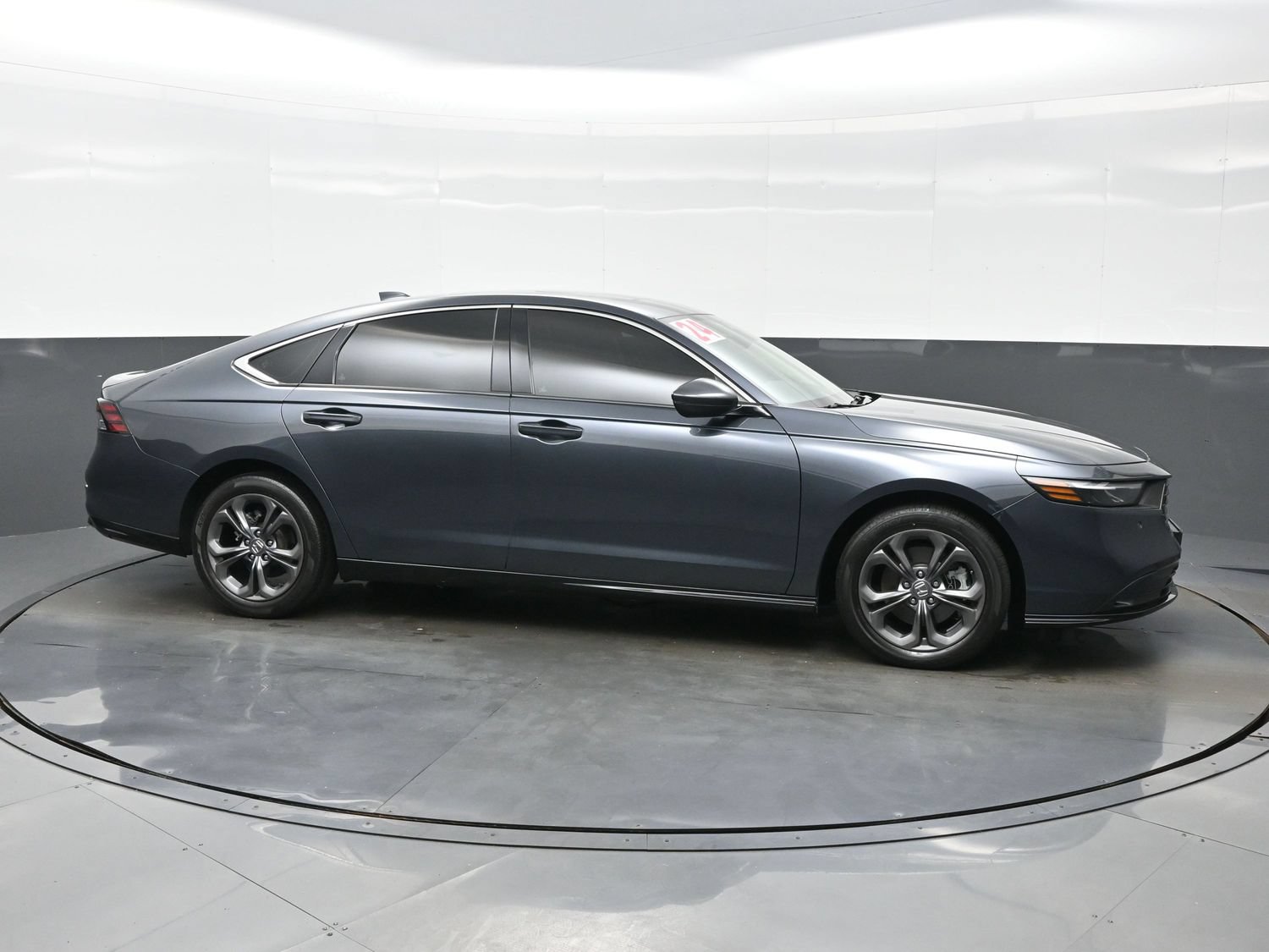 Used 2024 Honda Accord EX-L image 7