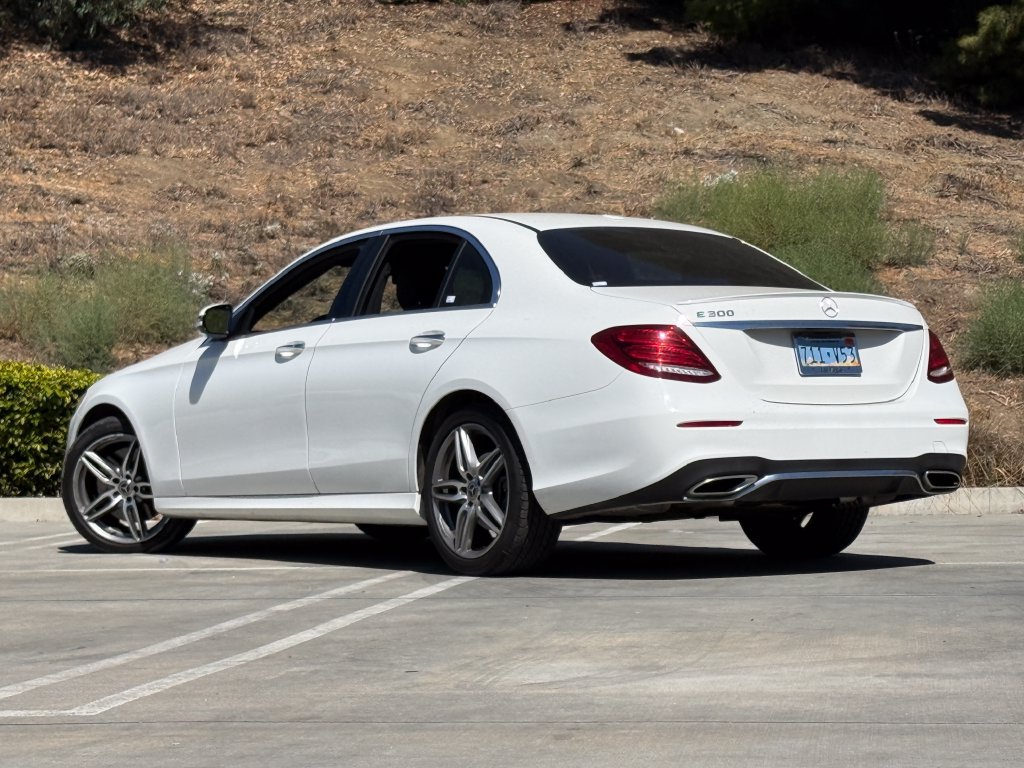 Used 2019 Mercedes-Benz E 300 image 2