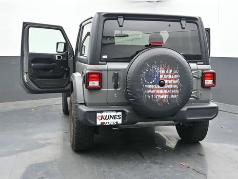 Used 2022 Jeep Wrangler Sport image 55