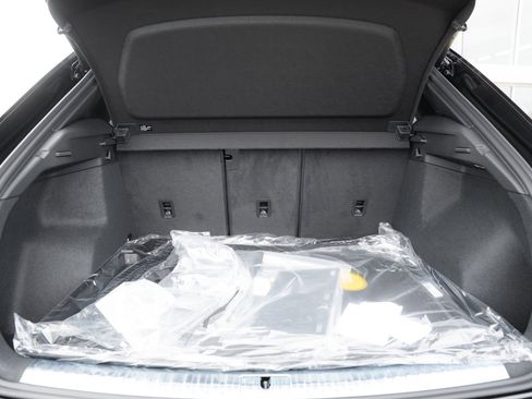 New 2025 Audi Q3 2.0T Premium image 26