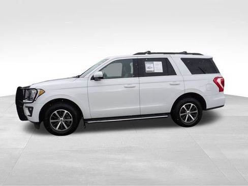 Used 2018 Ford Expedition XLT w/ Equipment Group 202A image 4