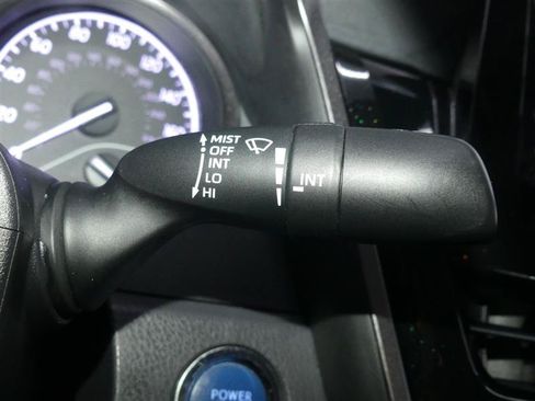 Used 2022 Toyota Camry SE w/ Cold Weather Package FWD image 35