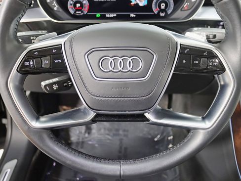 Used 2021 Audi A8 L 4.0T w/ Executive Plus Package image 15