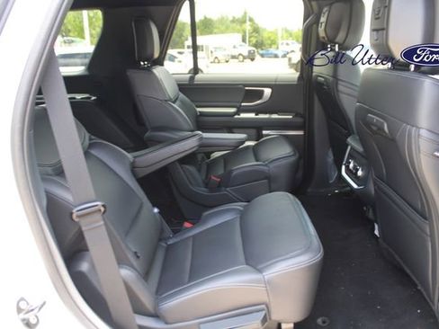 New 2026 Ford Expedition Platinum AWD/4WD image 9