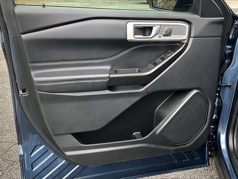 Used 2020 Ford Explorer Limited image 17