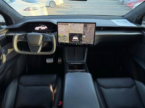 Used 2022 Tesla Model X Plaid image 23