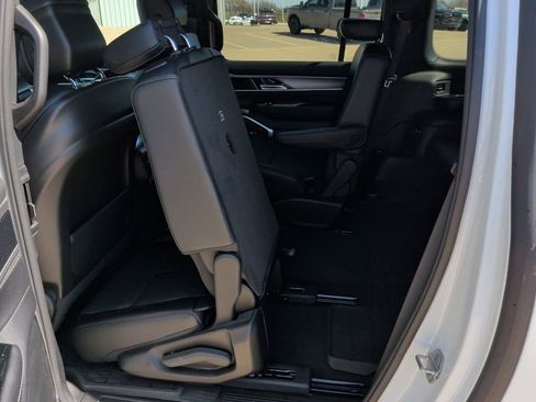 New 2026 Jeep Grand Wagoneer L Limited AWD/4WD image 44