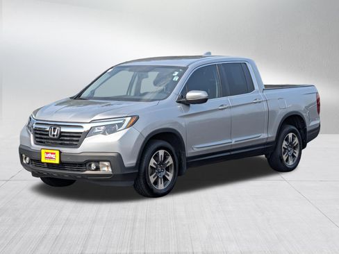 Used 2017 Honda Ridgeline RTL-T image 3