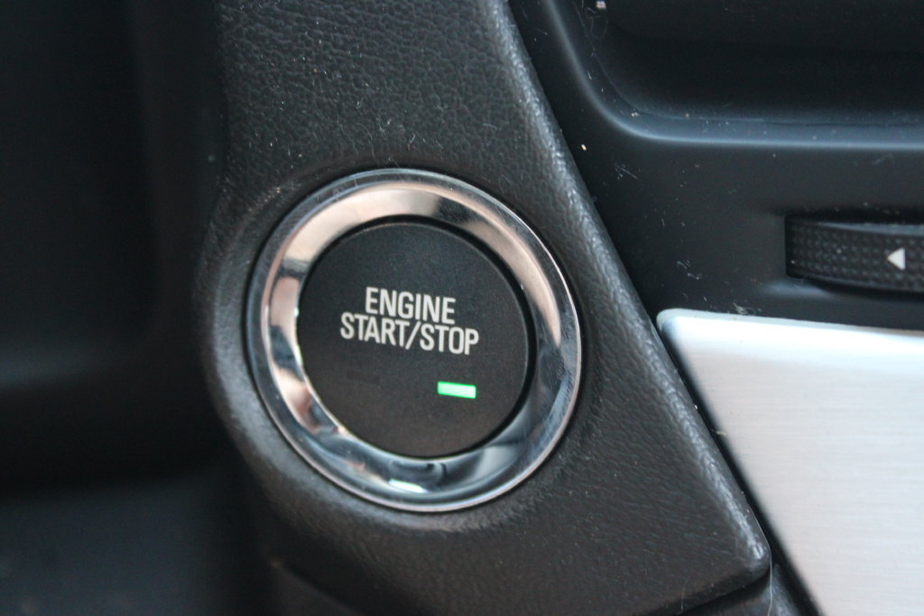 Used 2020 GMC Yukon XL SLT w/ Open Road Package AWD/4WD image 47