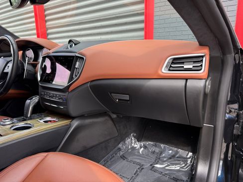 Used 2021 Maserati Ghibli S GranLusso image 21